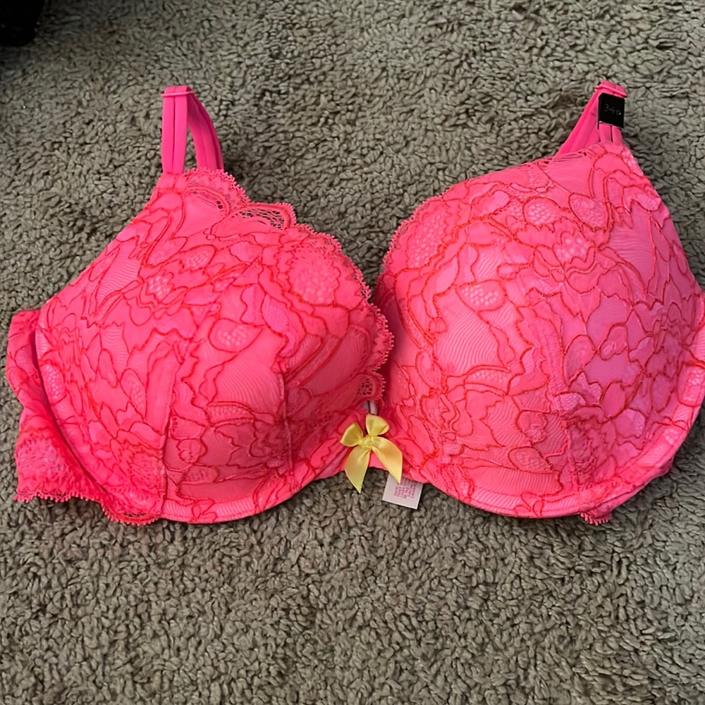 Victoria’s Secret Very Sexy Push Up Bra